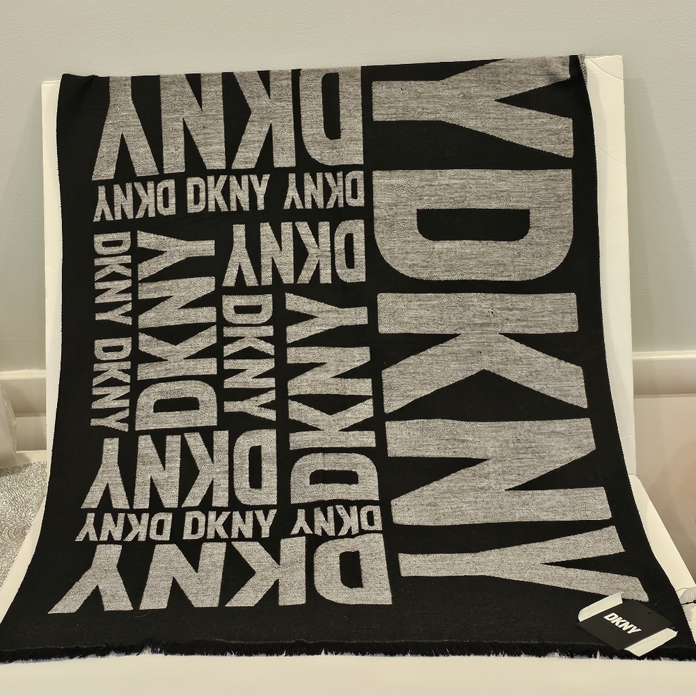 DKNY Scarf extra long